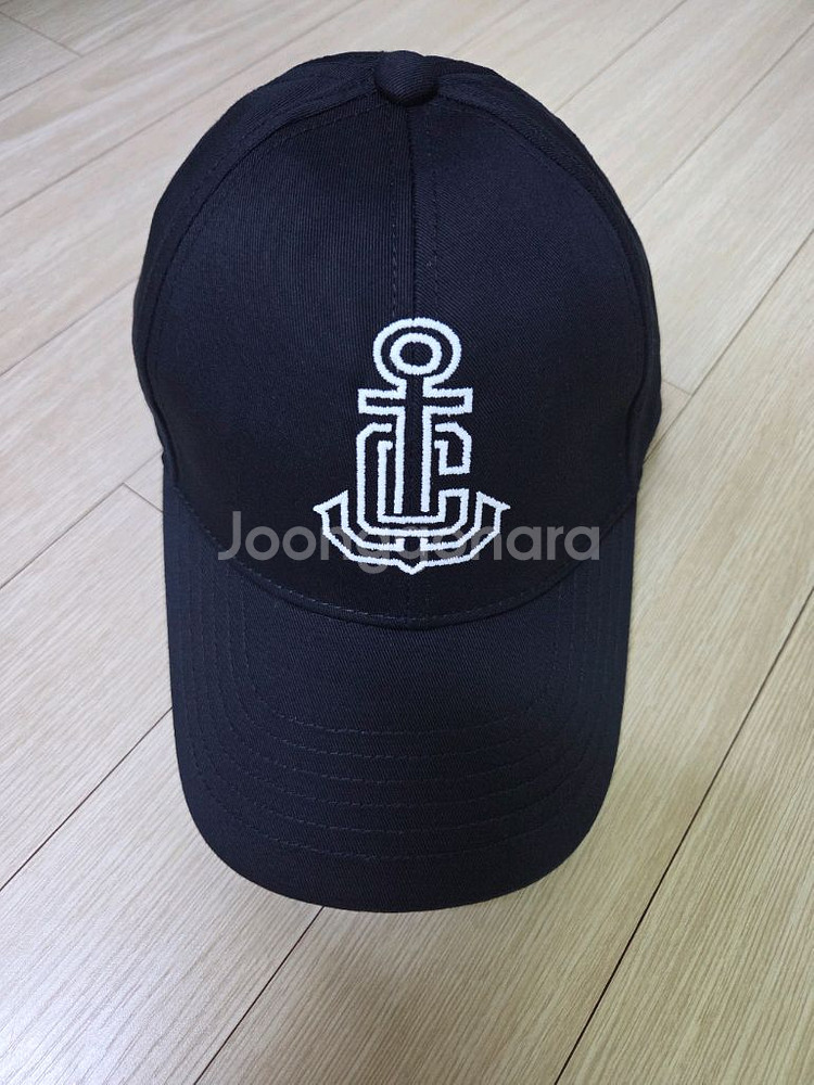 셀린느 로고 볼캡 신상 팝니다. 새상품--0