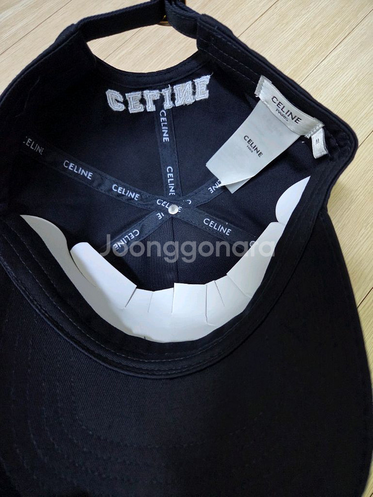 셀린느 로고 볼캡 신상 팝니다. 새상품--1