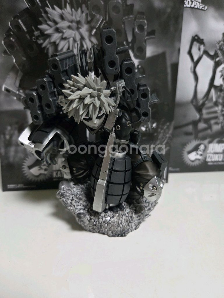 나히아 GIGA점프 한정 미도리아+바쿠고 피규어--3