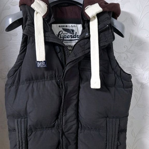 슈퍼드라이 여성 다운패딩 베스트 90 Academy Gilet