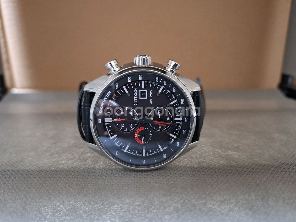 시티즌 에코드라이브 크로노그래프 시계판매합니다--0
