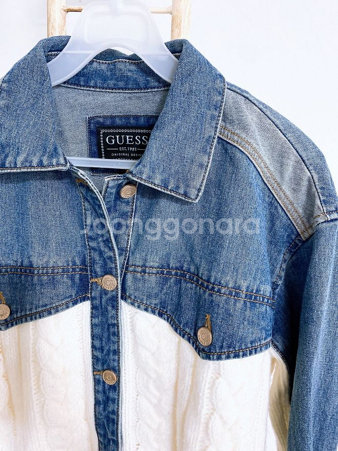 (프리사이즈)게스여자꽈배기니트크롭숏데님자켓--1