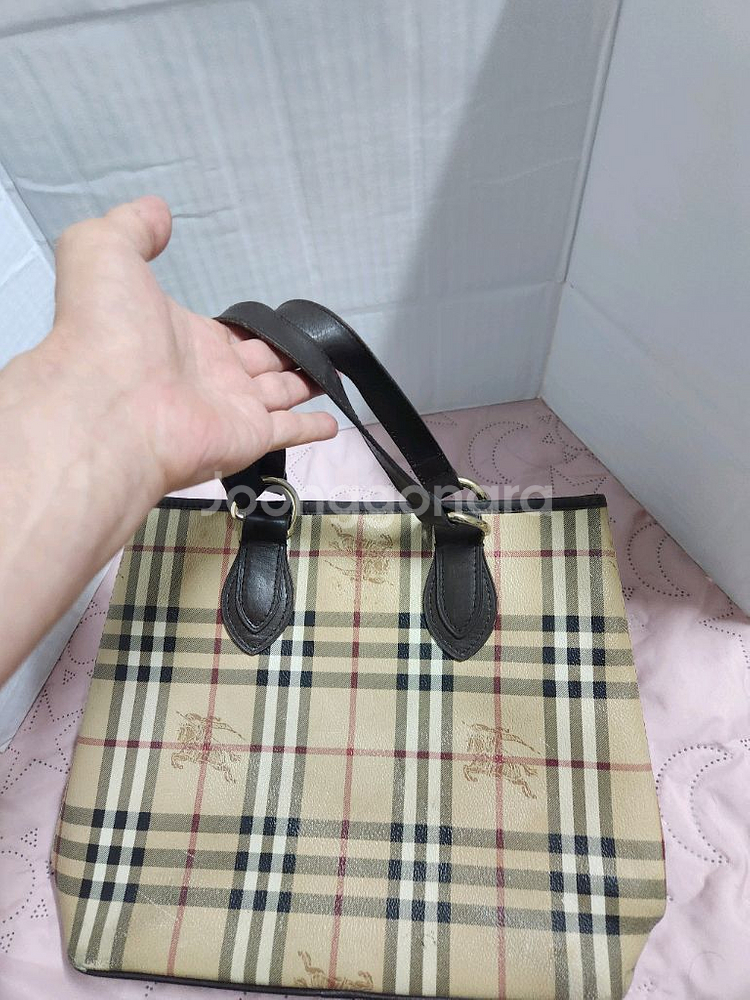 버버리 체크 패턴 토트백--1