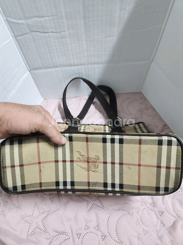 버버리 체크 패턴 토트백--2