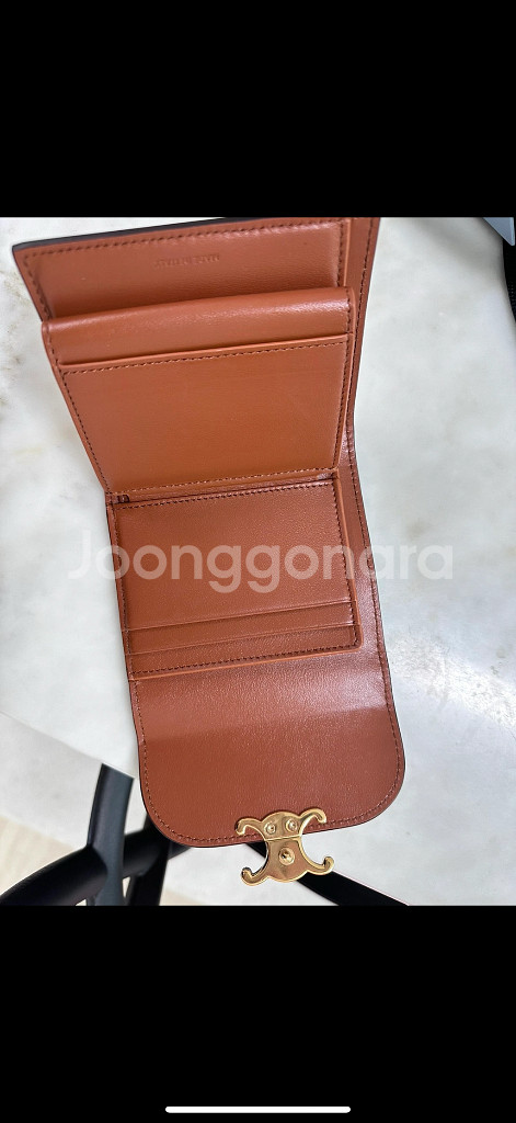 셀린느 트리옹프 카드지갑--1