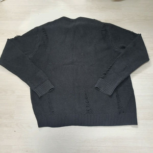 블랙 데미지 니트 검정 스웨터 디스트로이드