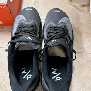 나이키줌플라이6 270