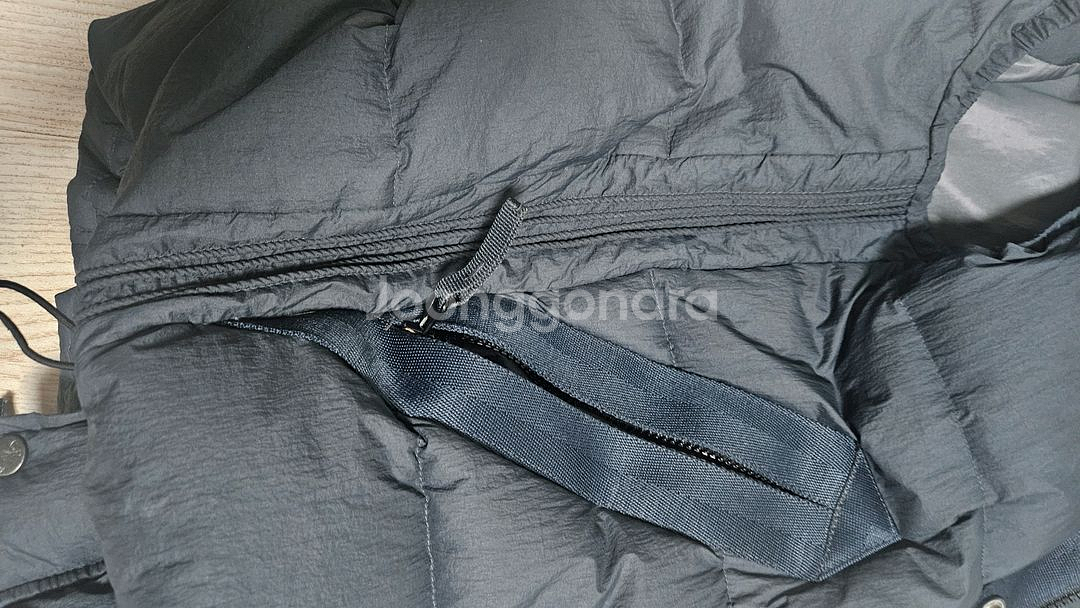 CP컴퍼니 패딩 조끼 95사이즈--1