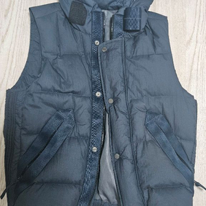 CP컴퍼니 패딩 조끼 95사이즈