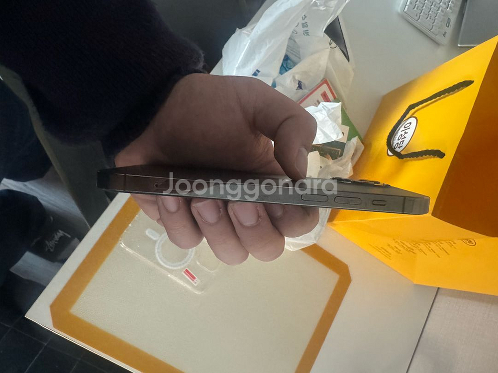 아이폰12프로 256gb 그래파이트--3