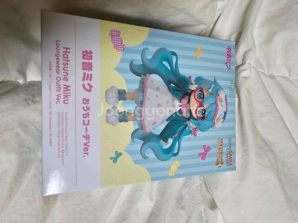 하츠네 미쿠 라운지웨어 버전 넨도로이드돌 피규어(안대 부품 누락)--0