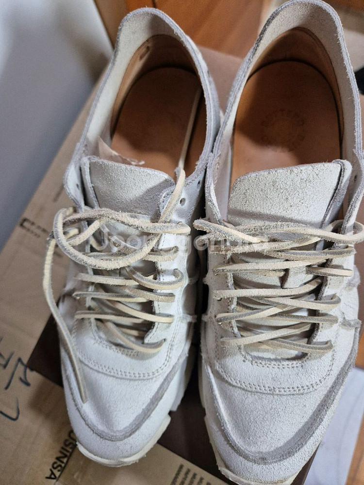 부테로 카레라 38 사이즈 팝니다.--2