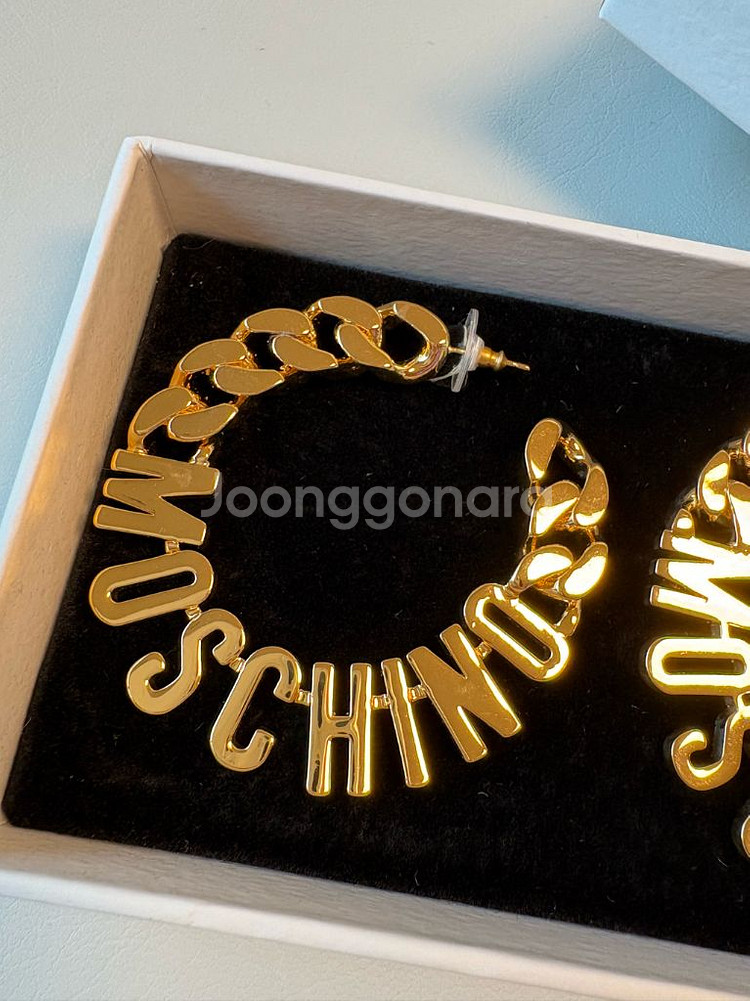 H&M 모스키노 콜라보 귀걸이--1