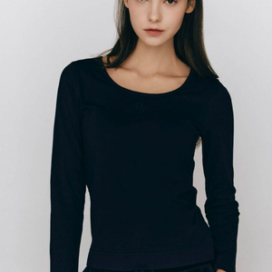 지오다노 자수 스쿱넥 여자 스쿱넥 긴팔 S