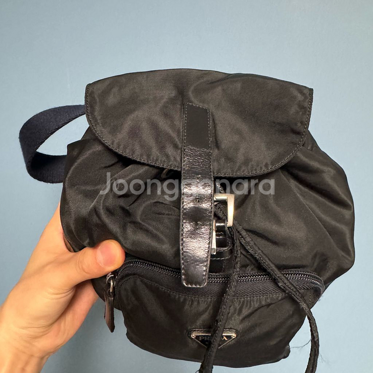 프라다 나일론 백팩--1