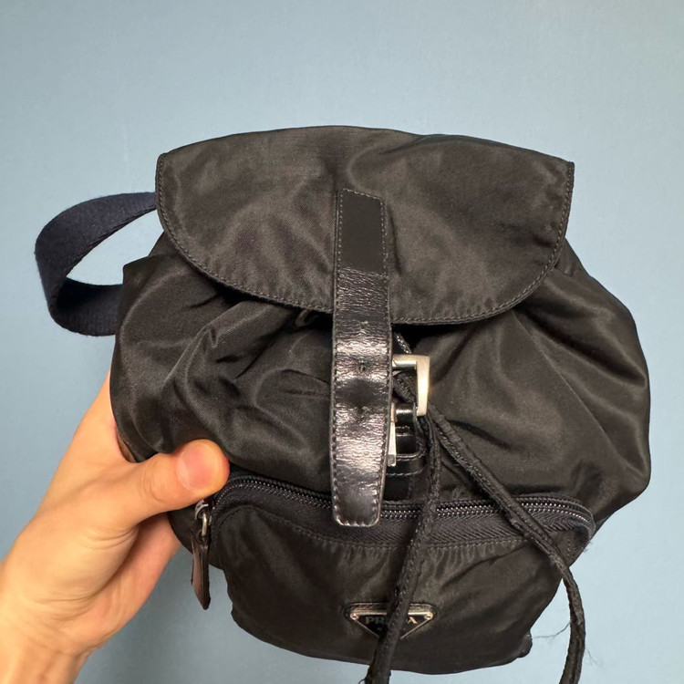 프라다 나일론 백팩--1