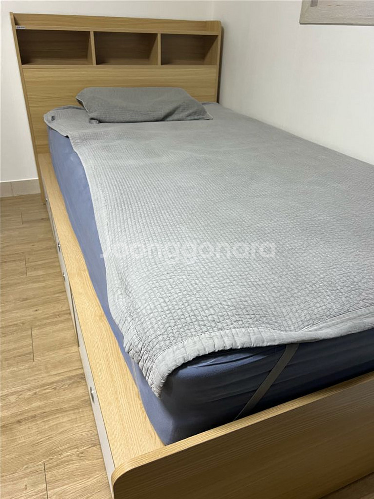 동서가구 원목 수납형 침대 프레임 + 매트리스--4