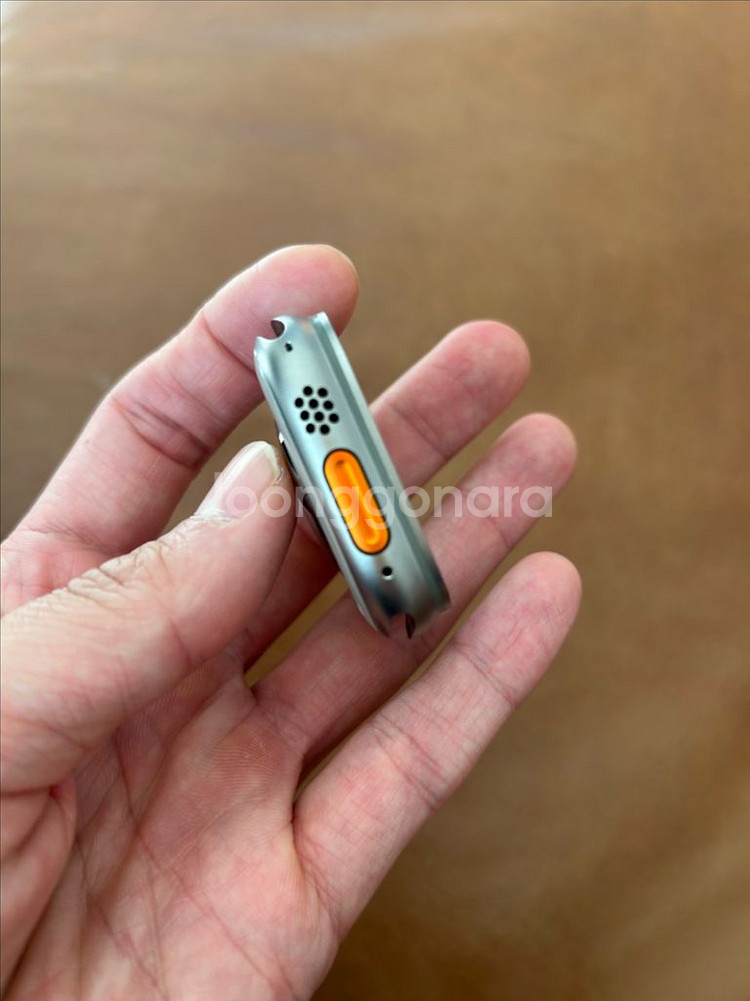 애플워치 울트라 49mm 셀룰러 티타늄--1