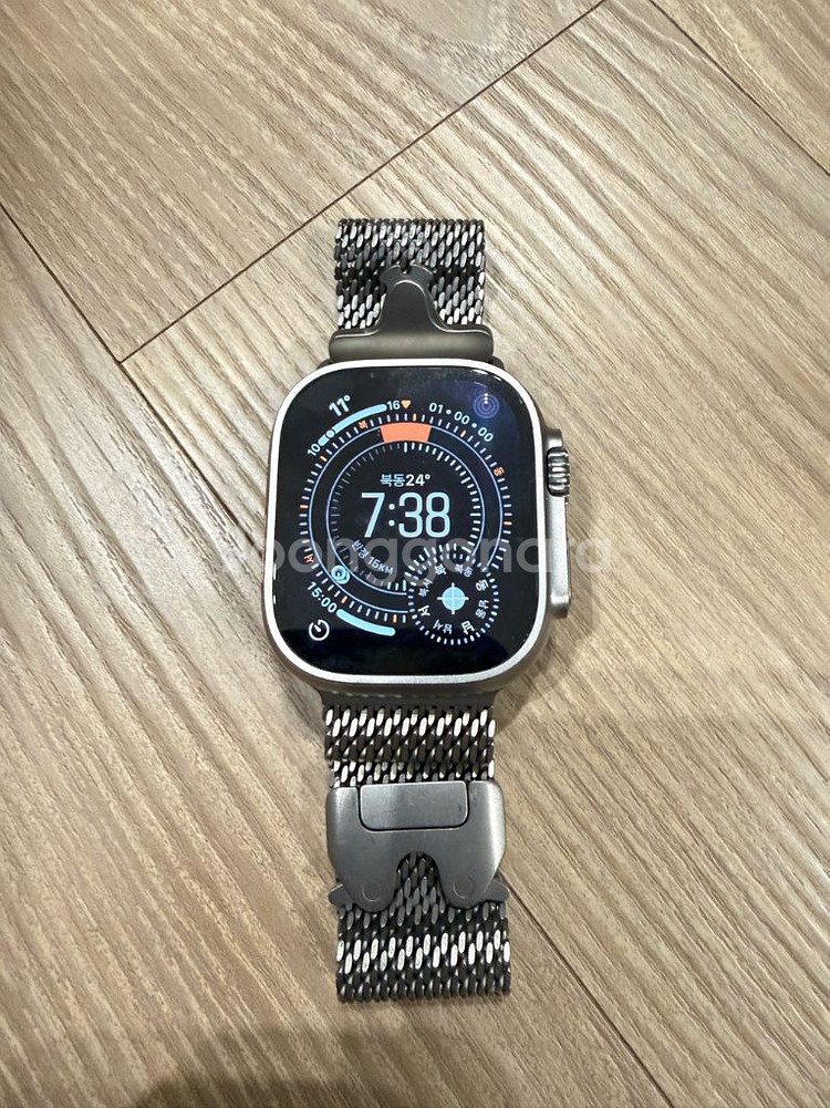 애플워치 울트라2리퍼 + 티타늄 밀레니즈 루프 + 애플케어 팝니다--2
