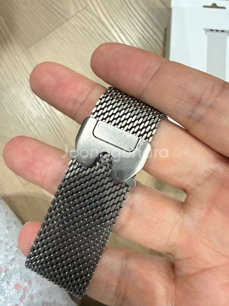 애플워치 울트라2리퍼 + 티타늄 밀레니즈 루프 + 애플케어 팝니다--7