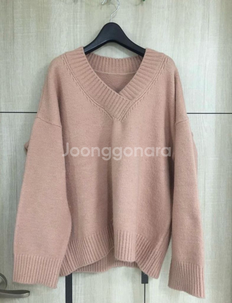 여성 니트 스웨터--1