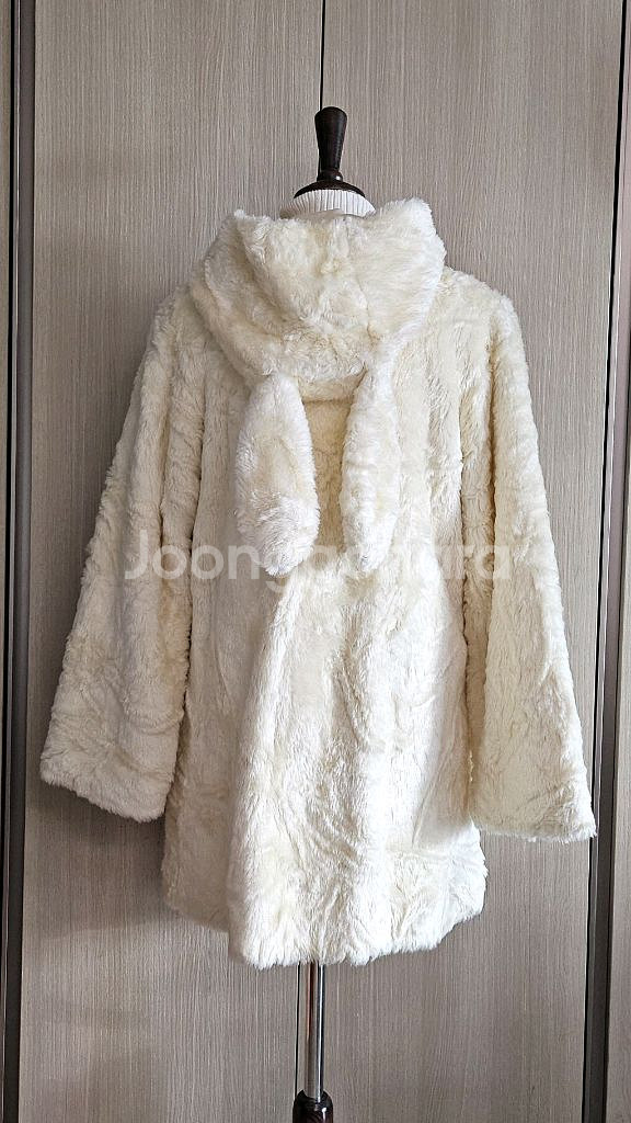 [희귀템] 판교 아브뉴프랑 정품 토끼퍼 코트 엘로아이보리 퍼코트 가방세트--2