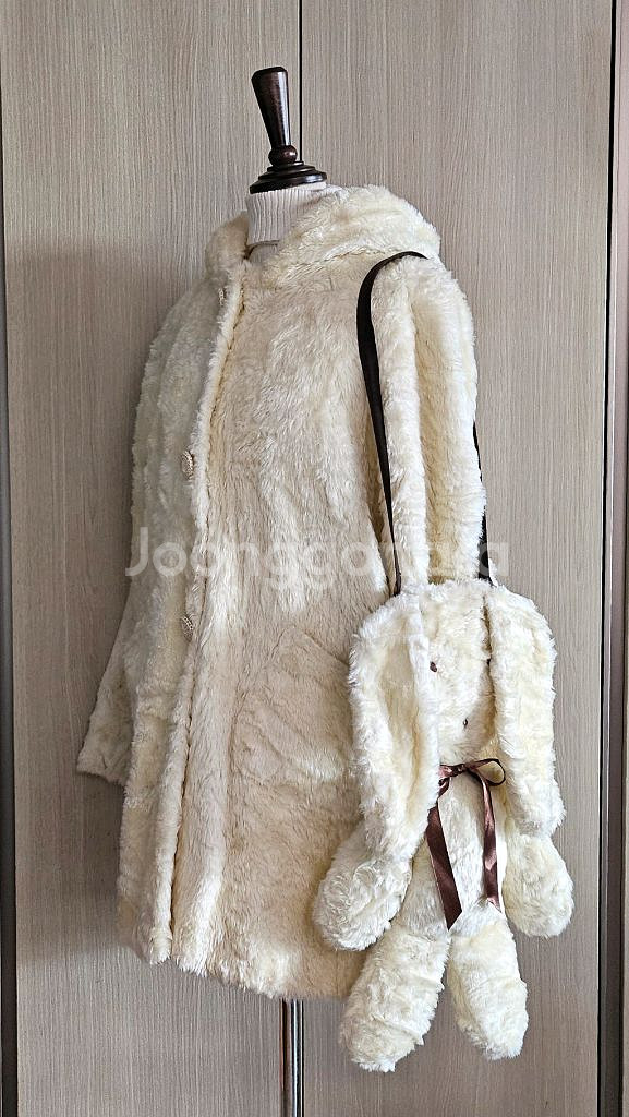 [희귀템] 판교 아브뉴프랑 정품 토끼퍼 코트 엘로아이보리 퍼코트 가방세트--3