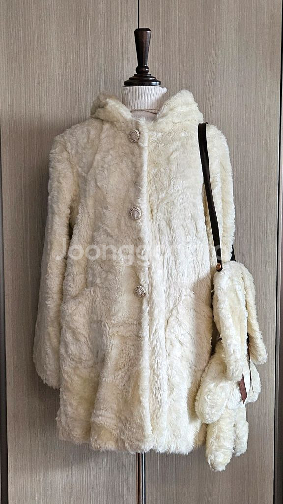 [희귀템] 판교 아브뉴프랑 정품 토끼퍼 코트 엘로아이보리 퍼코트 가방세트--5