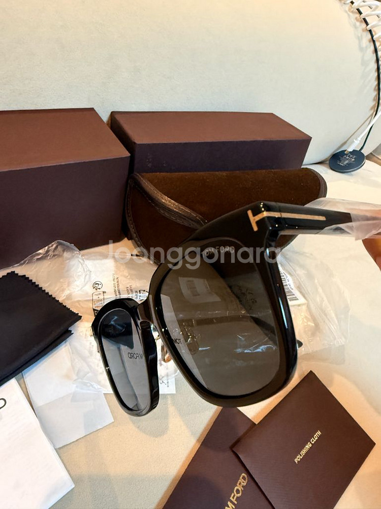 톰포드 tf1245K-01A 블랙 선글라스 풀세트입니다--0