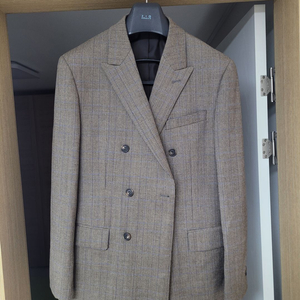 코모도스퀘어 더블체크정장 상의105하의86사이즈