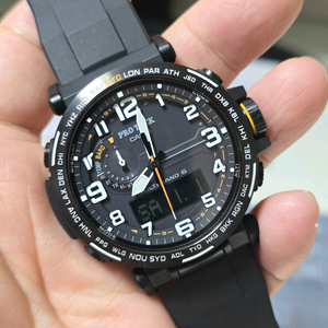 카시오 프로트렉 PRW-6600Y-1A9CR 시계입니다