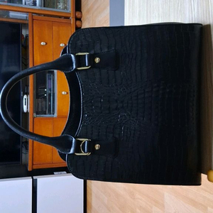 크로코다일 패턴 레더 핸드백