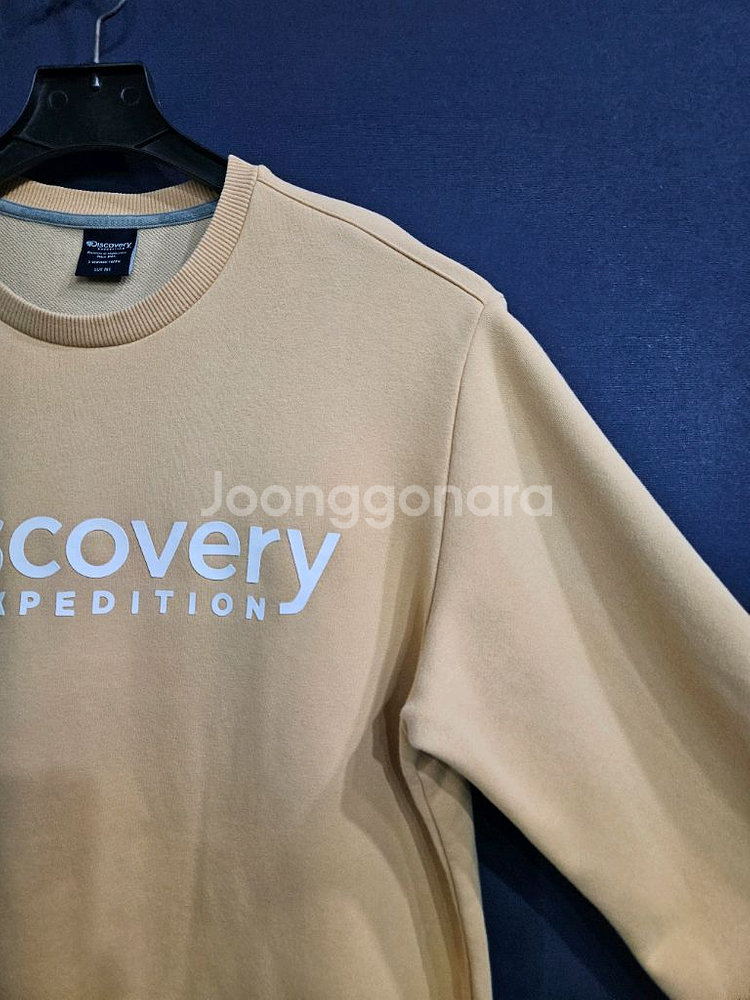 디스커버리 빅로고 베이지컬러 남성 105 맨투맨--3