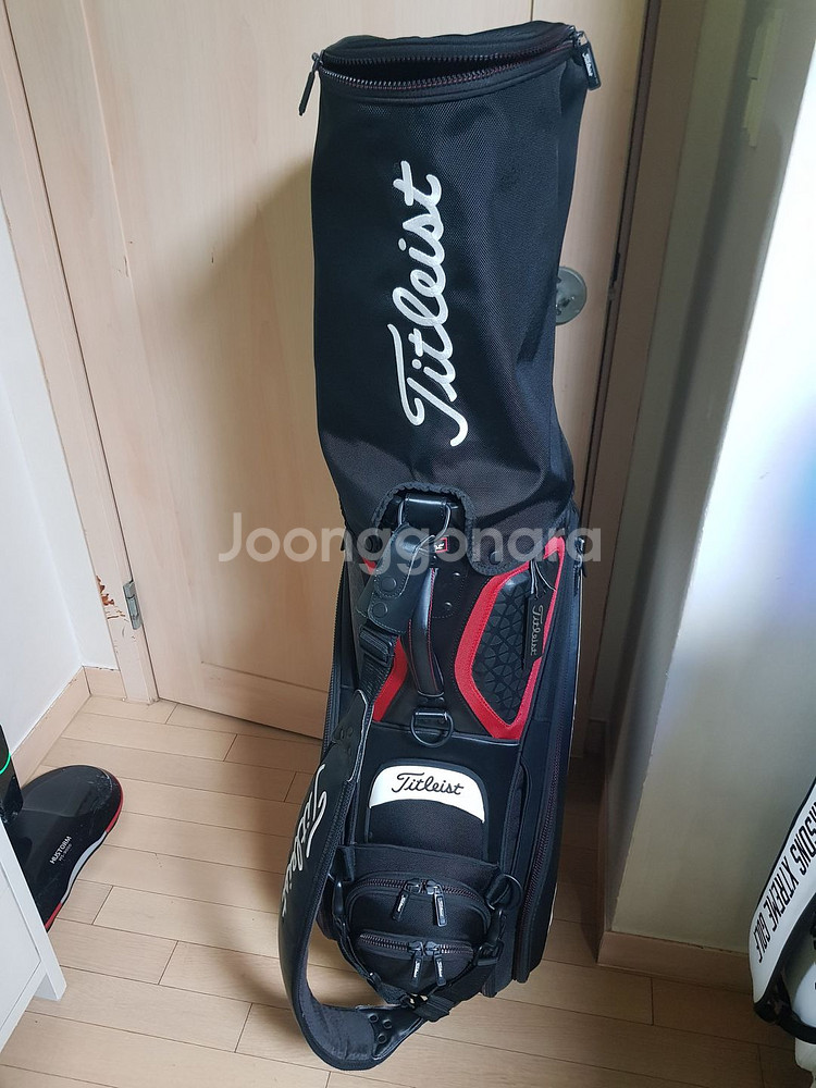 정품 타이틀리스트 Tour Staff Bag 깨끗한거 판매해요.--0