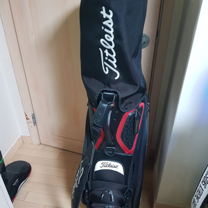 정품 타이틀리스트 Tour Staff Bag 깨끗한거 판매해요.
