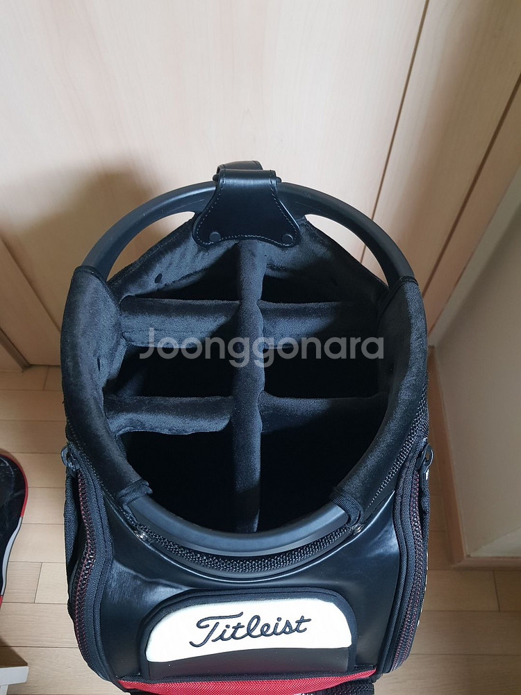 정품 타이틀리스트 Tour Staff Bag 깨끗한거 판매해요.--2