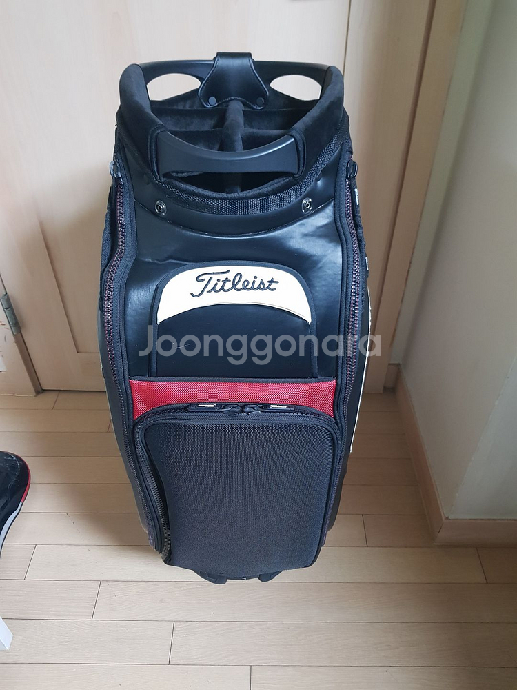 정품 타이틀리스트 Tour Staff Bag 깨끗한거 판매해요.--1