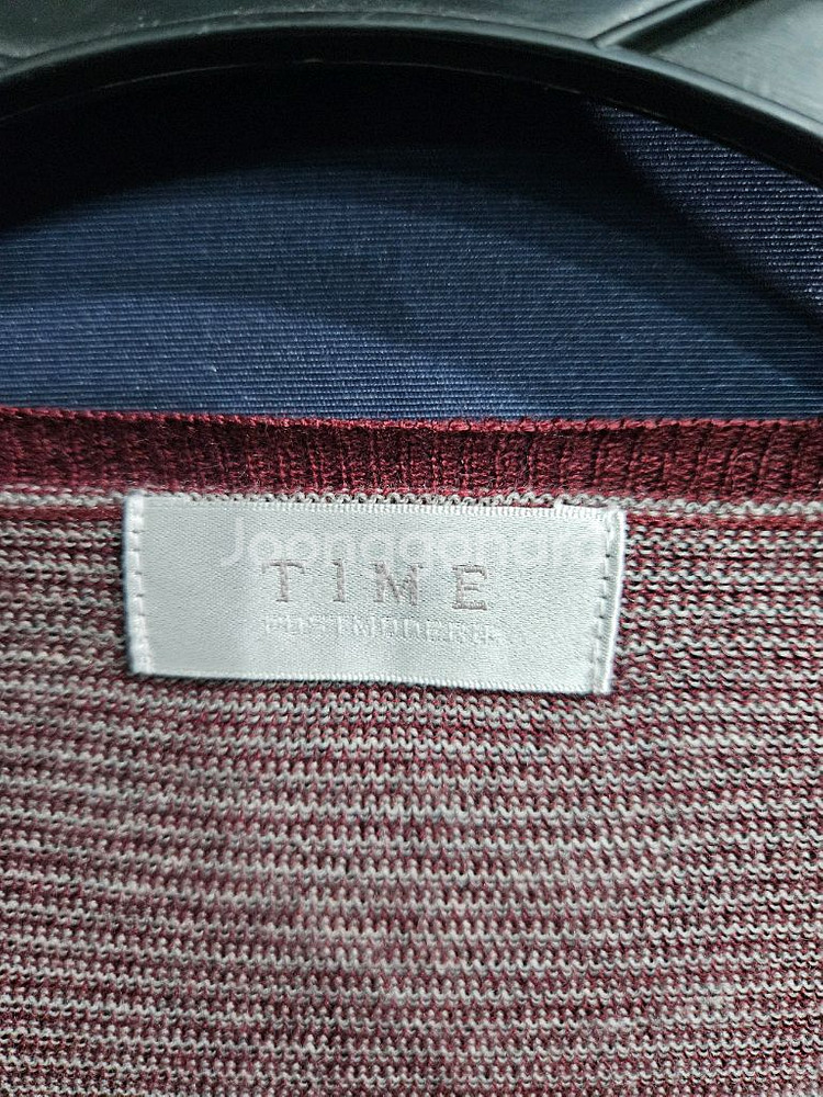 타임옴므 배색컬러 남성 100 브이넥 니트--2