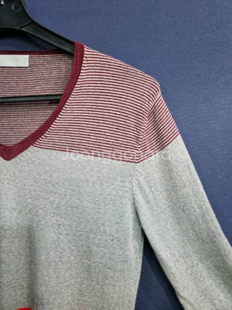 타임옴므 배색컬러 남성 100 브이넥 니트--3