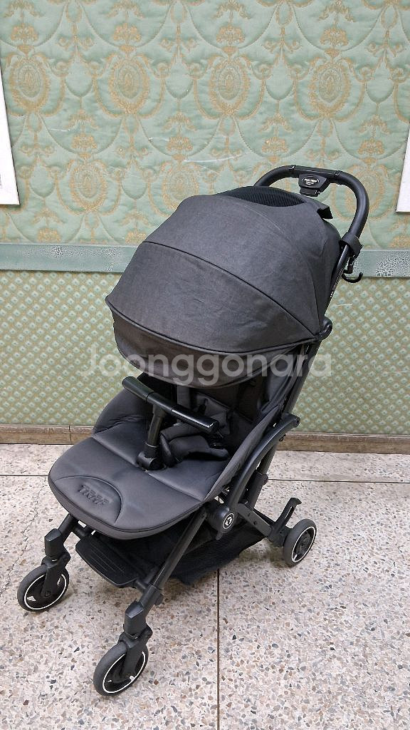 최고급 명품 초경량 기내반입 유모차 타보 신형. 1초만에 접혀서 버스 및 기내반입. 방풍커버 무료증정. 수도권 전철--1