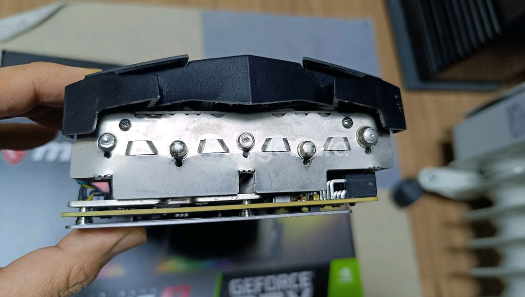MSI RTX 2080 Ti 게이밍X 트리오 풀박스--6