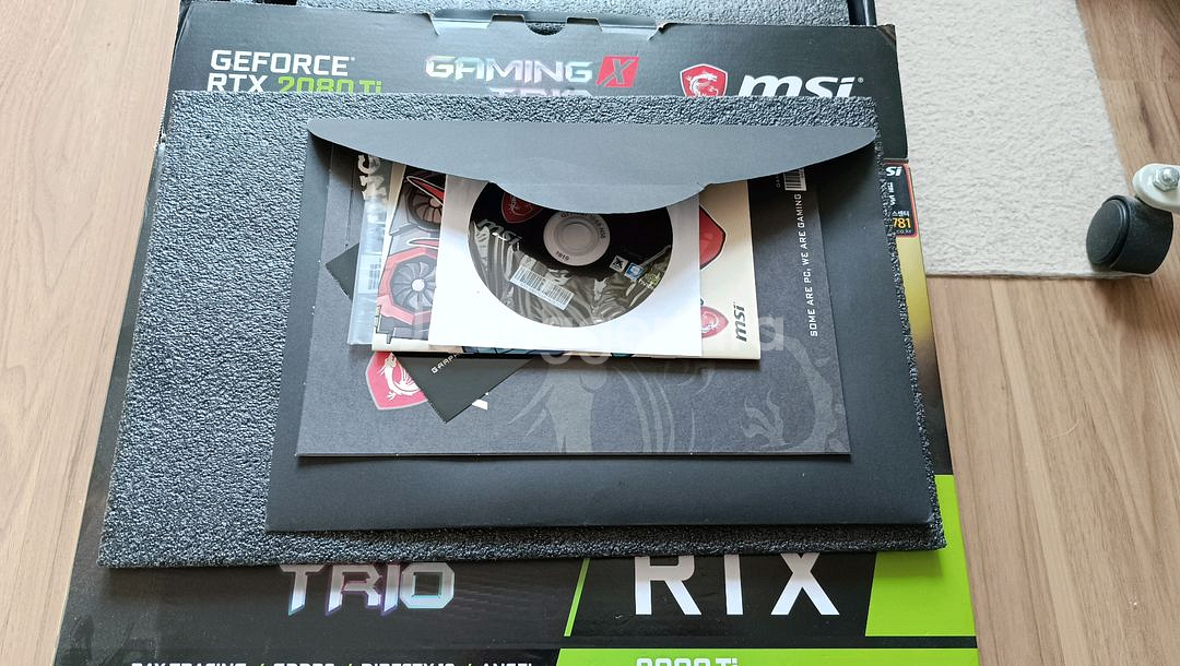 MSI RTX 2080 Ti 게이밍X 트리오 풀박스--9