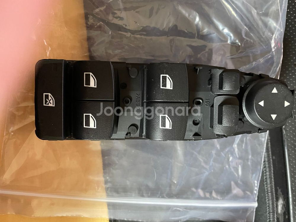 bmw 운전자쪽 윈도우 스위치 팔아요--0