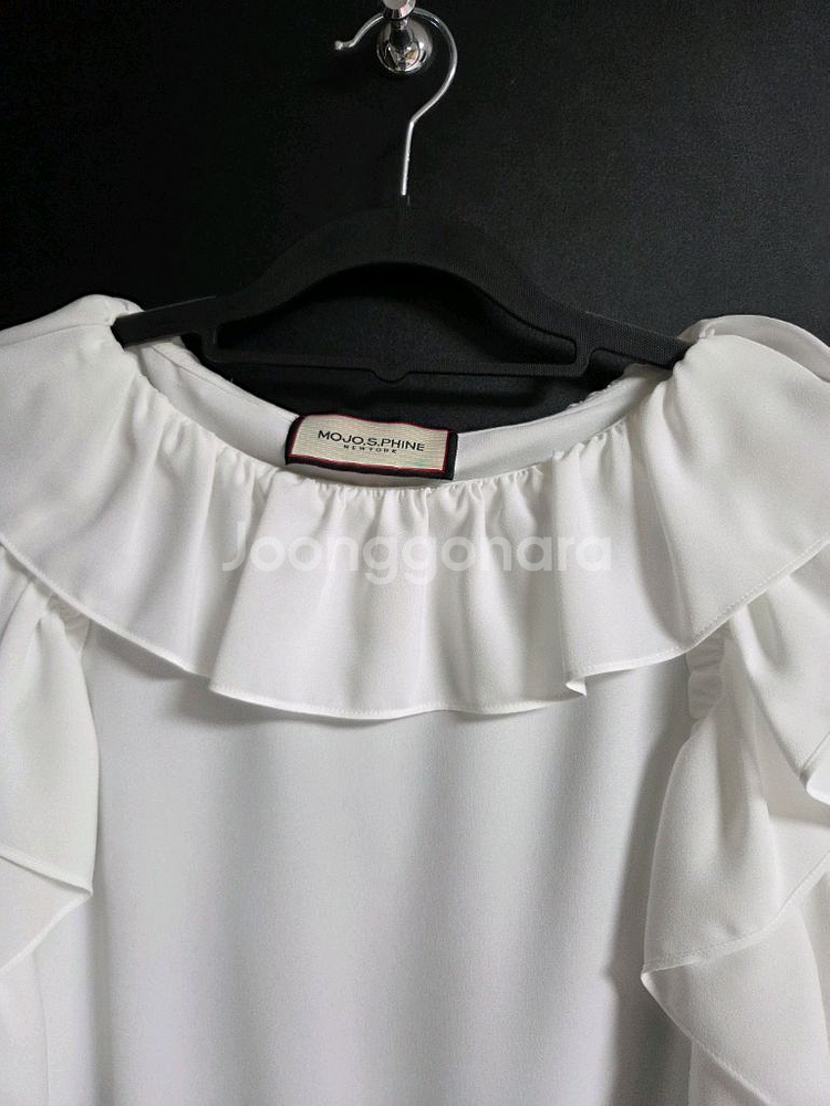 모조에스핀 플리츠 블라우스ㅡ정품--1