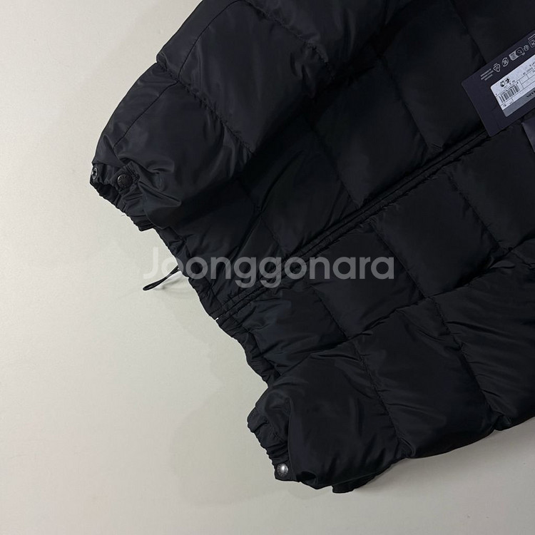 [새상품/50]프라다 삼각로고 패딩--1