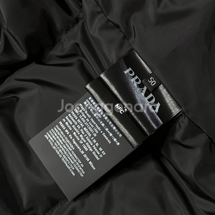 [새상품/50]프라다 삼각로고 패딩--4