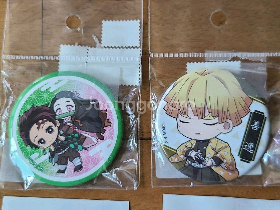 귀멸의칼날 캔뱃지 10개 일괄--2