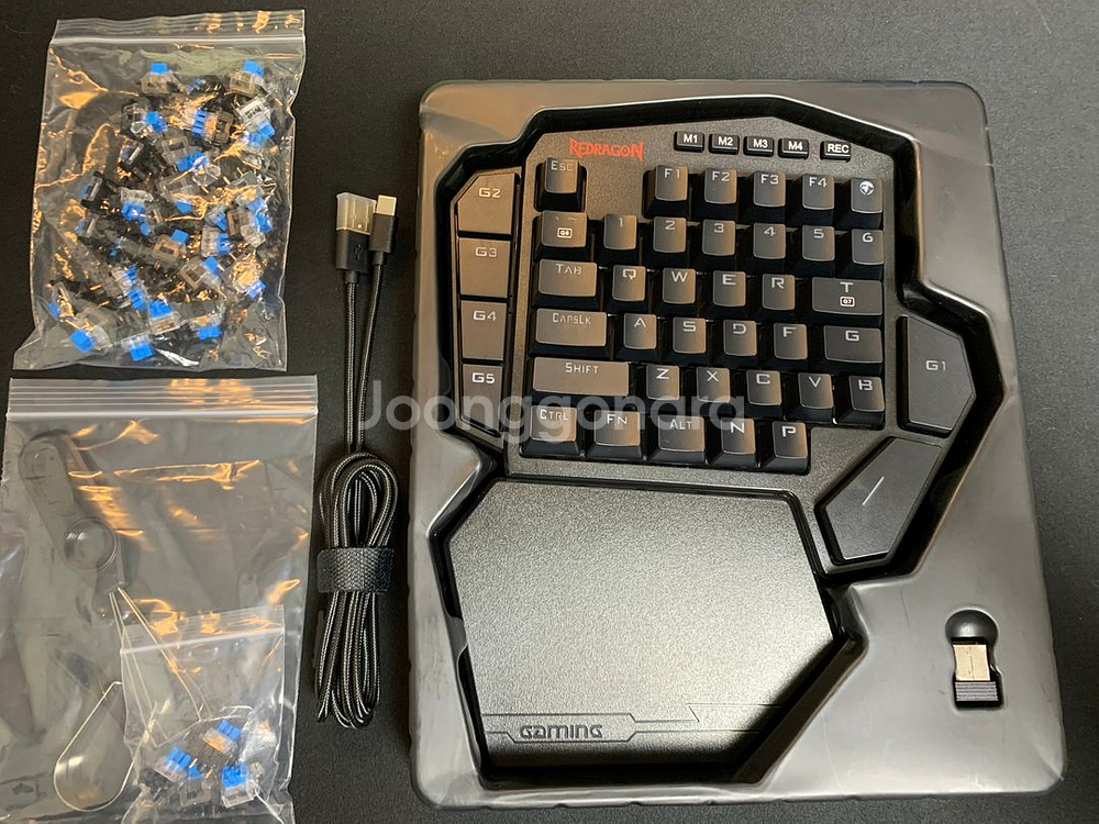 REDRAGON 리드래곤 K585 RGB 42 키 한손키보드(택포)--2