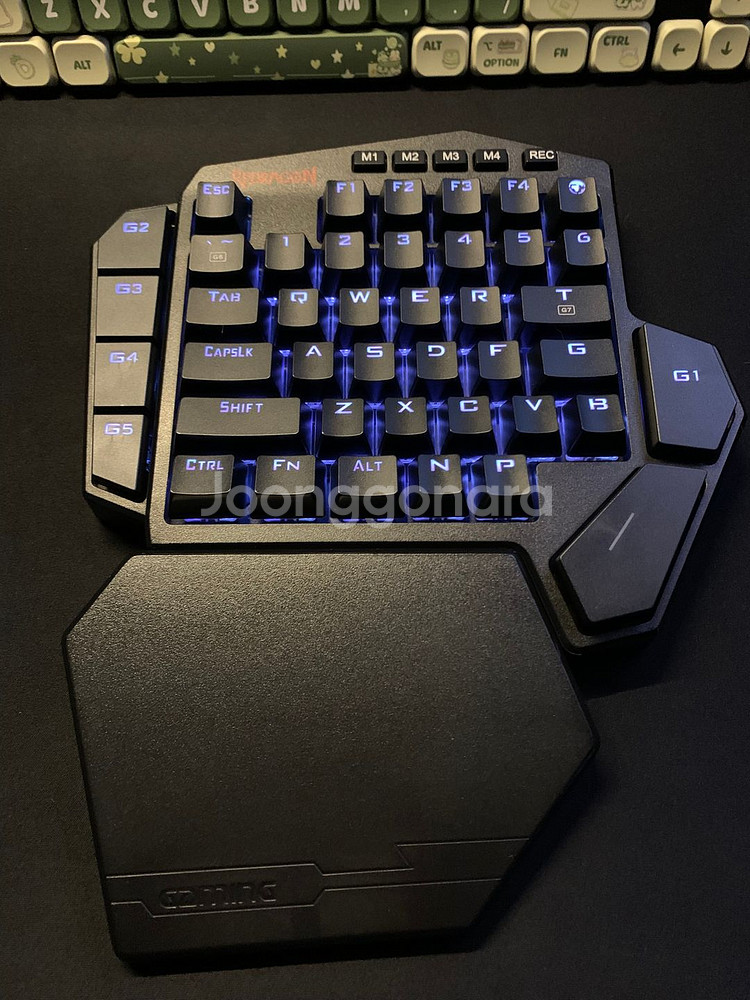 REDRAGON 리드래곤 K585 RGB 42 키 한손키보드(택포)--0