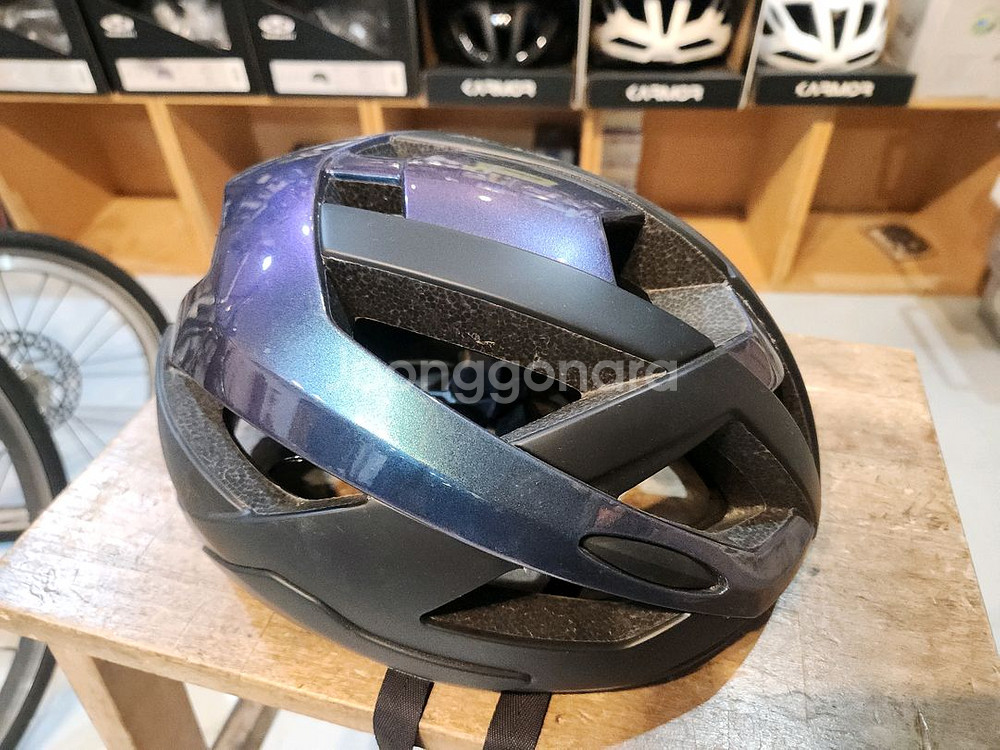 자전거 헬멧 카머 피엔자 M 신품 오로라컬러--1
